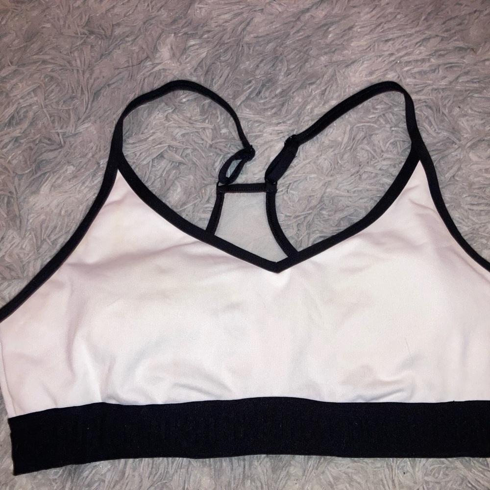 LISTING WILL BE REMOVED 5/7 Women's Black and White Sports Bra